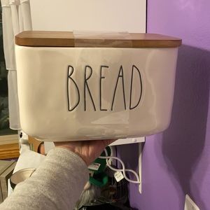 Bread box